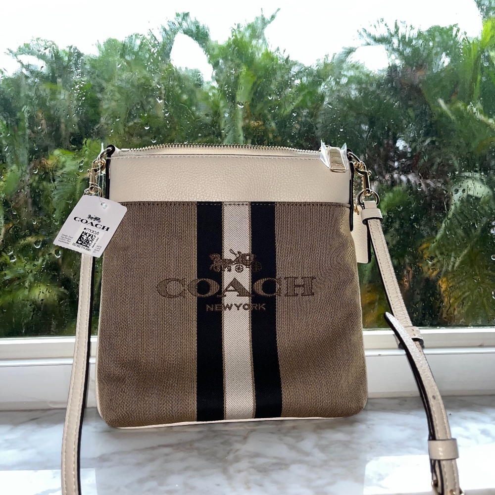 Horse and carriage Jacquard Kitt Crossbody